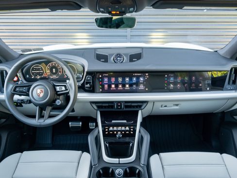 New 2026 Porsche Cayenne S image 20
