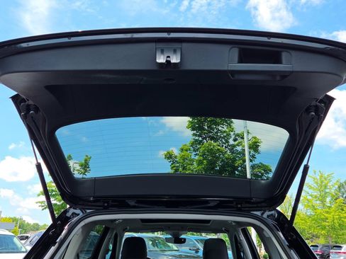 Certified 2023 Volkswagen Tiguan SE w/ Panoramic Sunroof Package FWD image 71