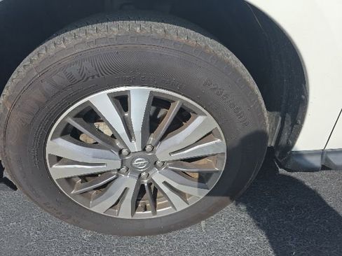 Used 2020 Nissan Pathfinder SV FWD image 13