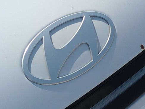 Used 2024 Hyundai Kona SEL FWD image 30