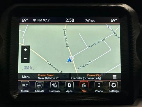 Used 2022 Jeep Wrangler Unlimited Sahara w/ Dual Top Group AWD/4WD image 30