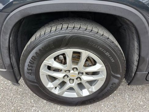 Used 2019 Chevrolet Traverse LT image 19