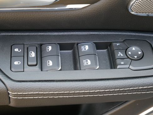New 2026 RAM 1500 Laramie AWD/4WD image 13