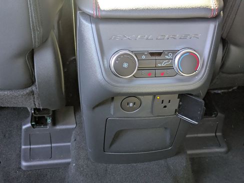 New 2026 Ford Explorer ST-Line w/ ST-Line Street Pack image 30