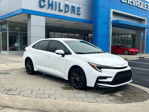 Used 2023 Toyota Corolla SE image 1