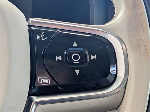 Used 2021 Volvo XC60 T5 Inscription image 26