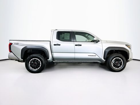 Used 2025 Toyota Tacoma TRD Off-Road image 10