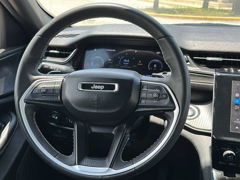 Used 2023 Jeep Grand Cherokee L Laredo AWD/4WD image 23