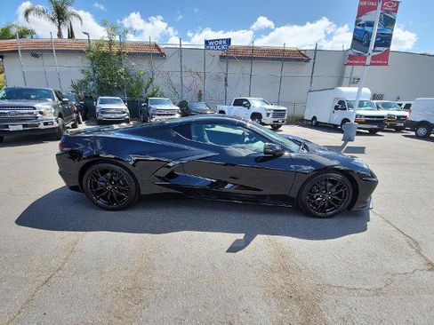 Used 2025 Chevrolet Corvette Stingray Coupe w/ Battery Protection Package image 9