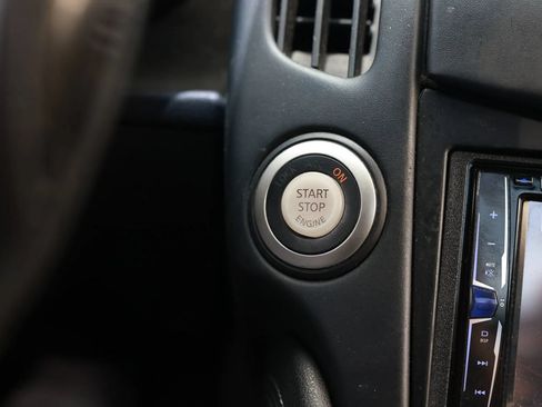 Used 2014 Nissan 370Z Coupe RWD image 25