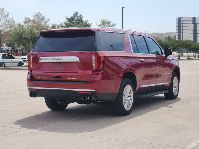Used 2023 GMC Yukon XL Denali AWD/4WD image 5