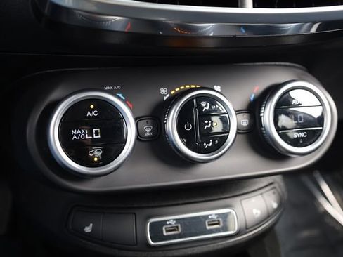 Used 2023 FIAT 500X Pop w/ Comfort Group image 18