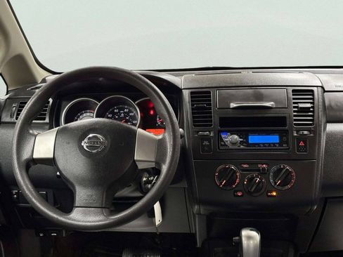 Used 2010 Nissan Versa Sedan FWD image 22