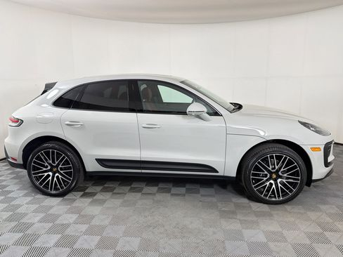 New 2026 Porsche Macan image 9