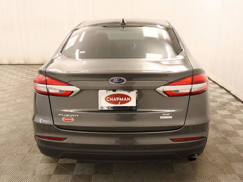 Used 2020 Ford Fusion SE image 5