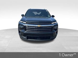 Used 2025 Chevrolet Traverse LT video 2