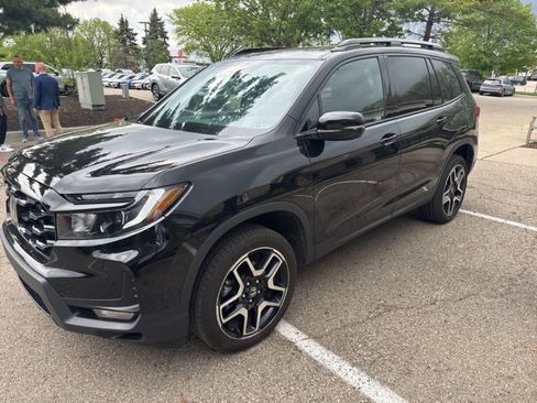 Used 2023 Honda Passport Elite image 4