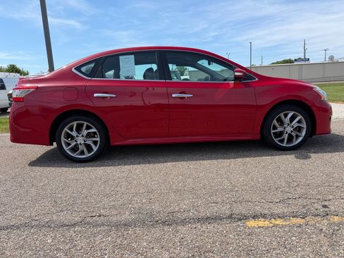 Used 2015 Nissan Sentra SR w/ SR Premium Package FWD image 18