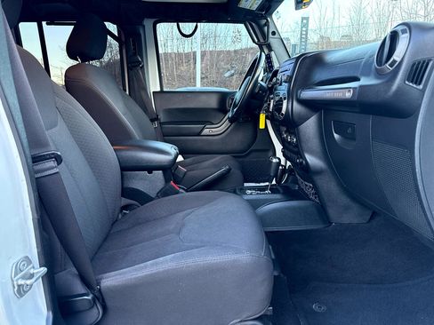 Used 2016 Jeep Wrangler Unlimited Sport w/ Quick Order Package 24S image 41