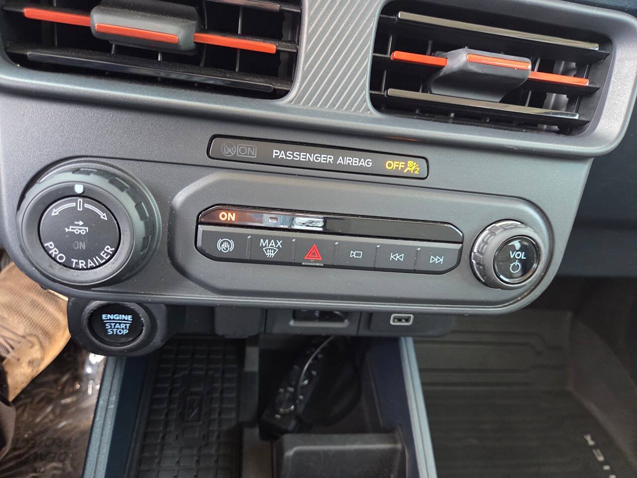 Used 2025 Ford Maverick Lariat AWD/4WD image 9