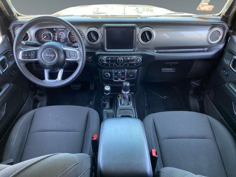 Used 2023 Jeep Gladiator Overland AWD/4WD image 10