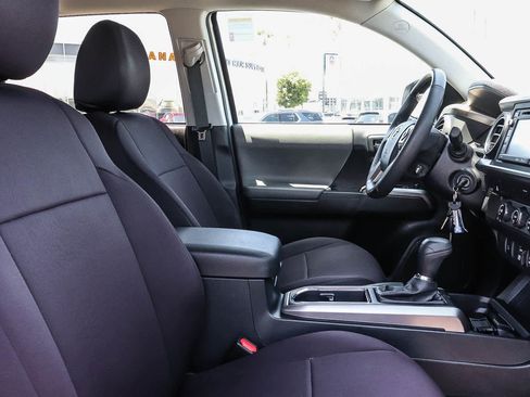 Used 2019 Toyota Tacoma SR5 RWD image 26