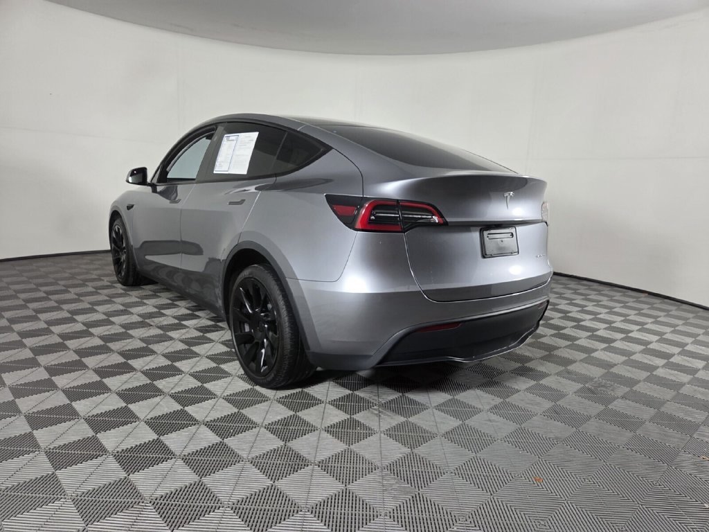 Used 2025 Tesla Model Y Long Range AWD/4WD image 7