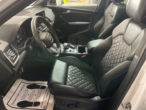 Used 2019 Audi SQ5 Premium Plus w/ Premium Plus Package image 16