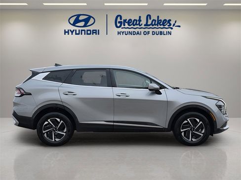 Used 2024 Kia Sportage LX image 6