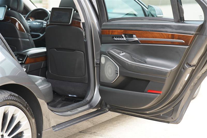 Used 2019 Genesis G90 5.0 Ultimate RWD image 95