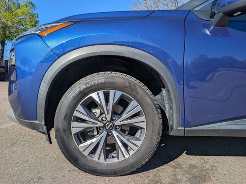 Used 2023 Nissan Rogue SV AWD/4WD image 11