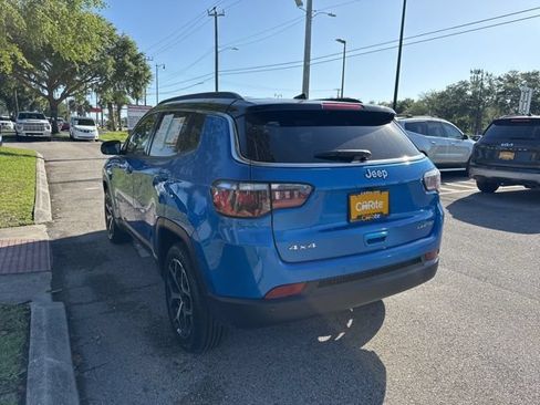 Used 2025 Jeep Compass Limited AWD/4WD image 5
