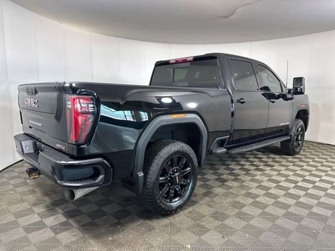 Used 2024 GMC Sierra 2500 AT4 w/ AT4 Premium Plus Package image 3