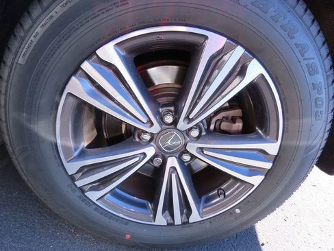 Used 2018 Acura MDX FWD image 16