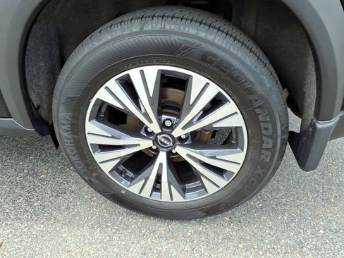 Certified 2023 Nissan Rogue SV AWD/4WD image 9
