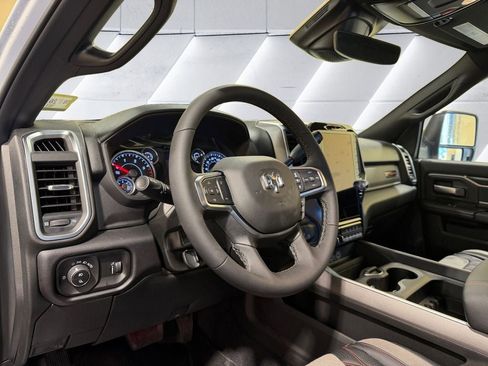 New 2025 RAM 2500 Big Horn AWD/4WD image 9