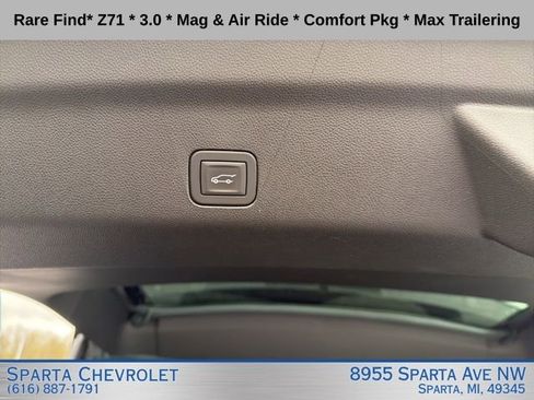 Used 2025 Chevrolet Tahoe Z71 w/ Z71 Off-Road Package AWD/4WD image 14