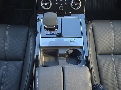 Used 2023 Land Rover Range Rover Velar R-Dynamic S image 19