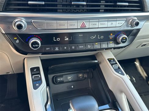 Used 2021 Kia Telluride EX w/ EX Premium Package image 32