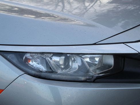 Used 2018 Honda Civic EX-L image 29