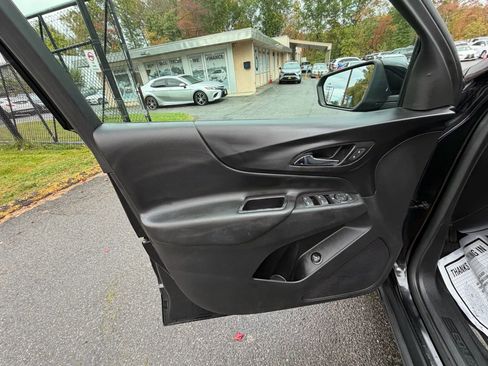 Used 2019 Chevrolet Equinox LT image 11