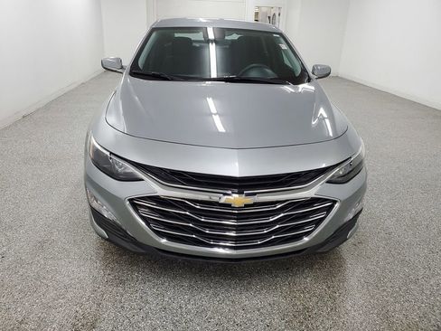 Used 2024 Chevrolet Malibu LT image 2