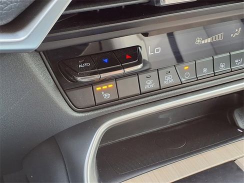 Used 2025 MAZDA CX-90 3.3 Turbo w/ Preferred Package image 14