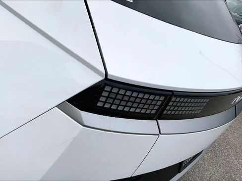 Used 2024 Hyundai Ioniq 5 SEL image 26