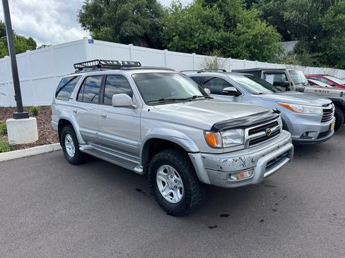 Used 2000 Toyota 4Runner Limited AWD/4WD image 7