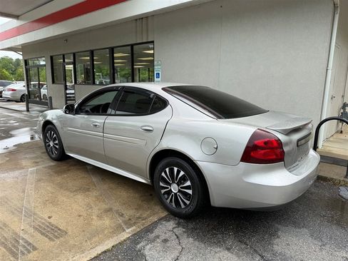 Used 2007 Pontiac Grand Prix FWD image 10