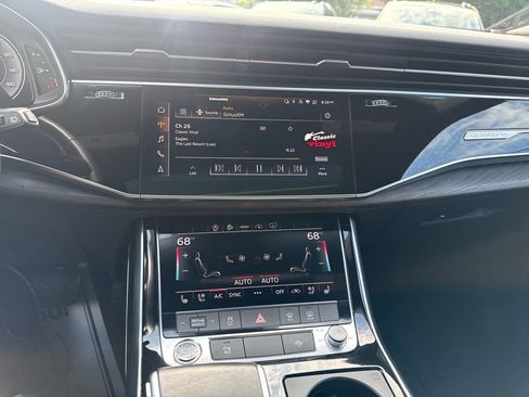 Used 2021 Audi Q8 Premium Plus w/ Premium Plus Package AWD/4WD image 27