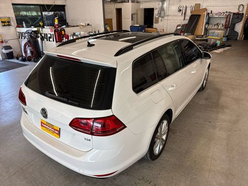 Used 2015 Volkswagen Golf TDI SE image 95