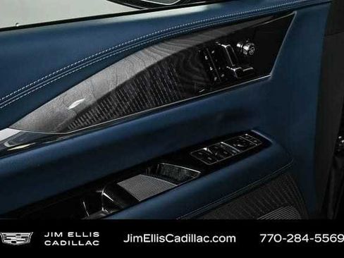 New 2025 Cadillac Escalade IQ Luxury 2 AWD/4WD image 5