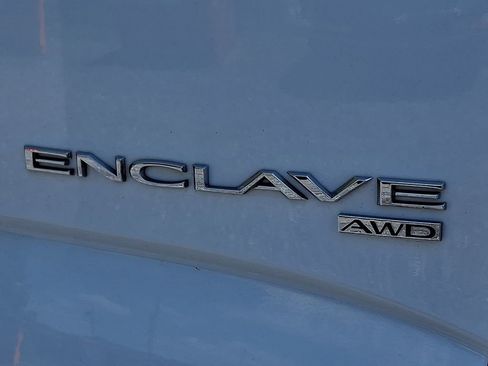 Used 2019 Buick Enclave Essence AWD/4WD image 22